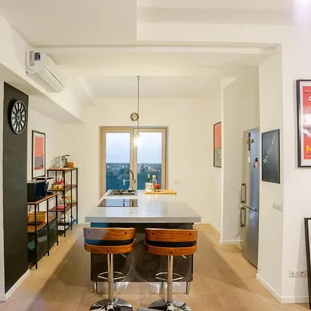 Loft Trastevere Station アパート